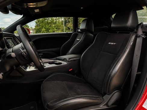 Used 2015 Dodge Challenger SRT Hellcat RWD image 22
