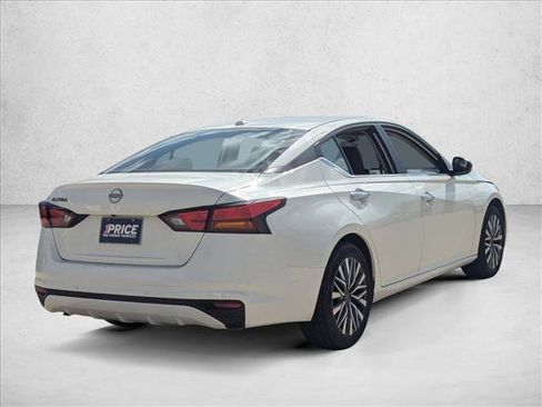 Used 2025 Nissan Altima 2.5 SV image 5