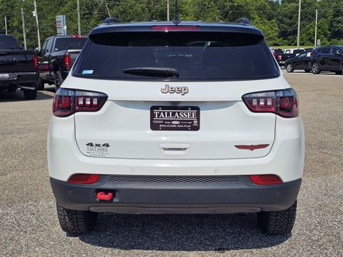 Used 2025 Jeep Compass Trailhawk AWD/4WD image 11