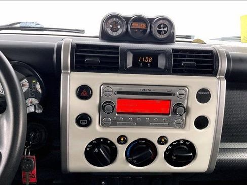 Used 2014 Toyota FJ Cruiser 4WD w/ Convenience Package image 5