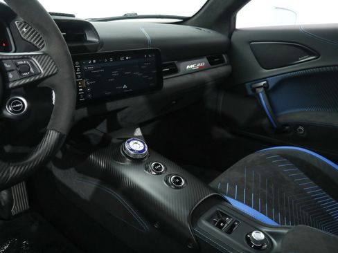Certified 2022 Maserati MC20 Coupe RWD image 34