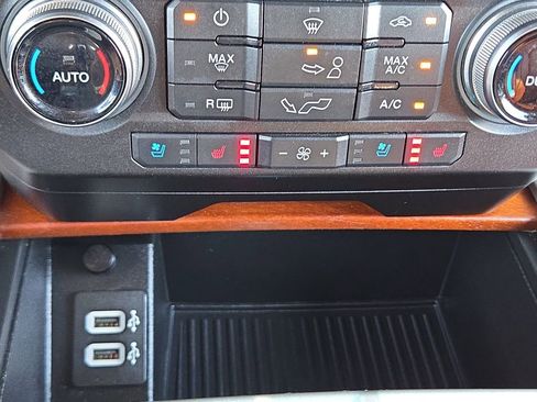 Used 2019 Ford F150 King Ranch w/ Equipment Group 601A Luxury image 28