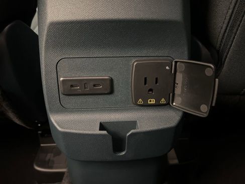 New 2025 Ford Maverick XLT w/ XLT Luxury Package image 28