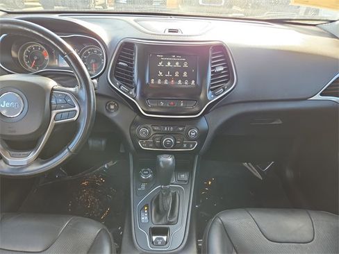 Used 2021 Jeep Cherokee Latitude Lux image 24