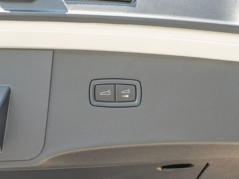 New 2026 Porsche Cayenne GTS AWD/4WD image 36