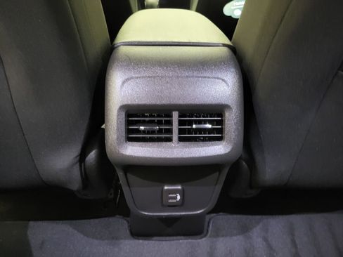 Certified 2024 Chevrolet Equinox LT image 40