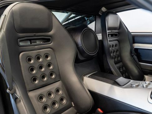 Used 2005 Ford GT image 7