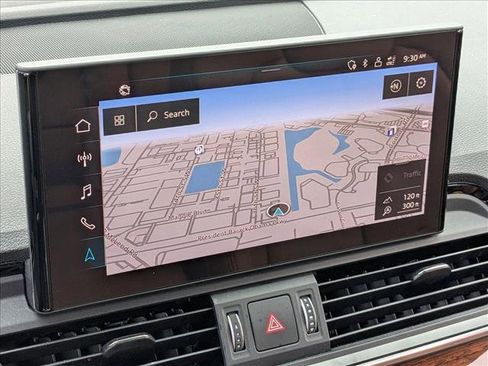 Used 2023 Audi Q5 e Premium Plus w/ Premium Plus Package image 13