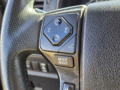 Used 2020 Toyota 4Runner TRD Off-Road image 30