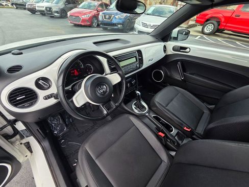 Used 2013 Volkswagen Beetle 2.5 FWD image 16