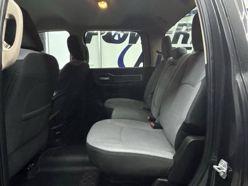 Used 2019 RAM 2500 Big Horn RWD image 27