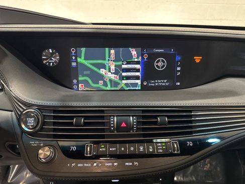 Used 2018 Lexus LS 500 w/ Accessory Package (Z1) RWD image 52