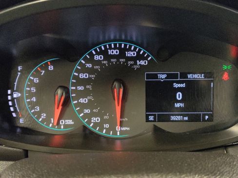 Used 2020 Chevrolet Trax LT w/ LT Convenience Package image 23