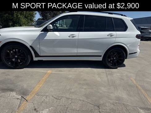 Used 2026 BMW X7 xDrive40i w/ M Sport Package AWD/4WD image 2