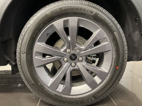 New 2026 Ford Explorer Active image 7