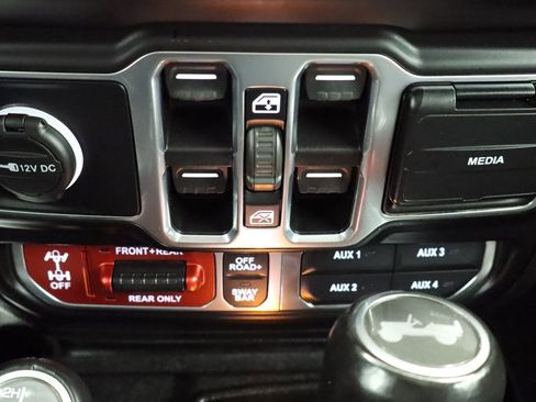 Used 2021 Jeep Wrangler Unlimited Rubicon image 37