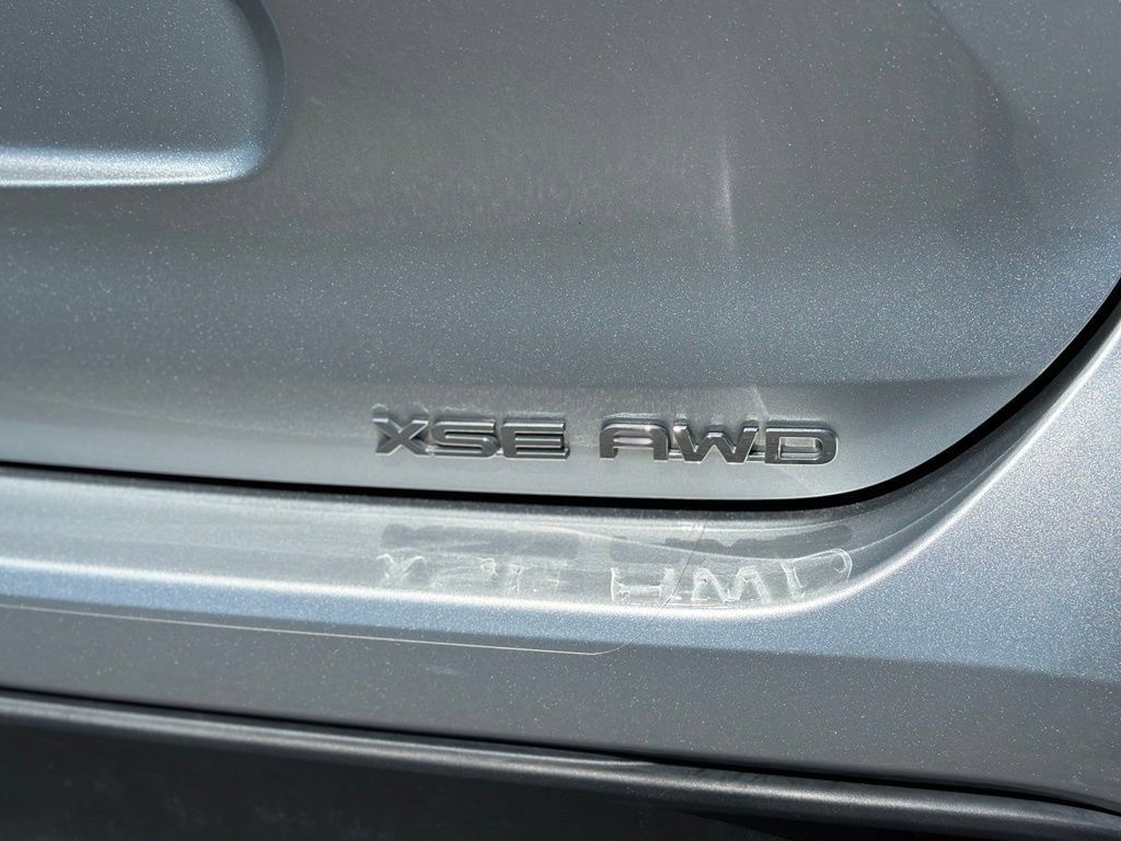 Used 2021 Toyota Highlander XSE AWD/4WD image 42