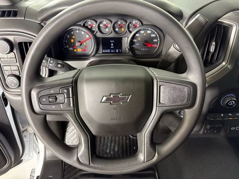 Used 2025 Chevrolet Silverado 2500 Custom w/ Custom Value Package image 22