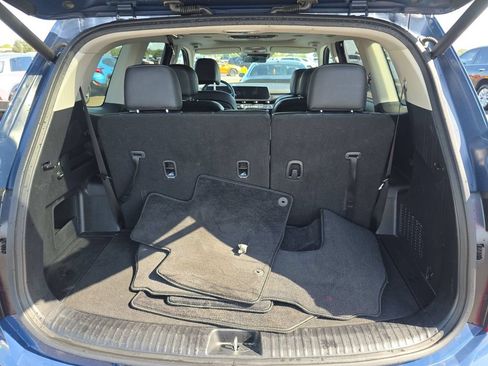 Used 2025 Kia Telluride S FWD image 17