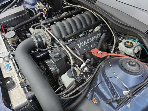 Used 2010 Chevrolet Camaro SS w/ LPO, Ground Effects Package image 12