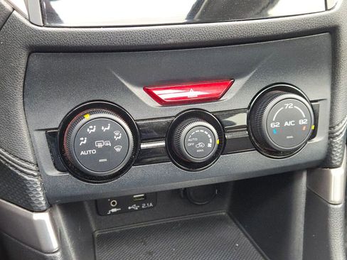 Used 2020 Subaru Forester Premium image 27