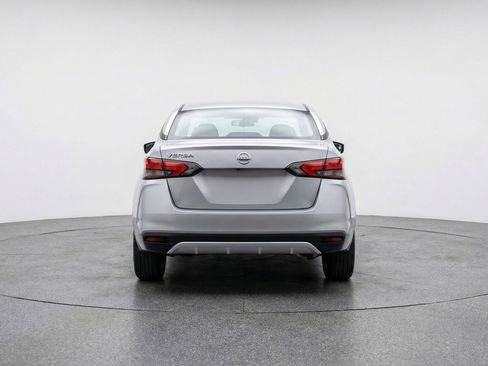 Used 2025 Nissan Versa SV FWD image 7
