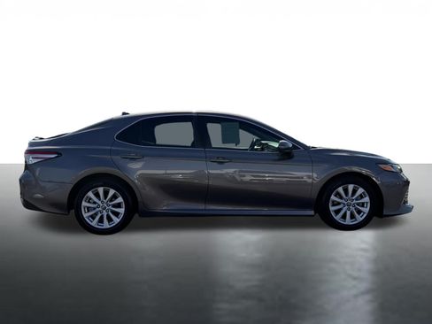 Used 2019 Toyota Camry LE w/ Carpet Mat Package FWD image 9