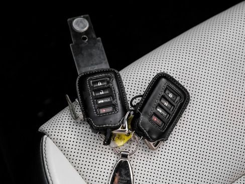 Used 2022 Lexus IS 350 F Sport RWD image 63