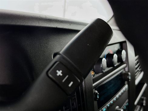 Used 2024 GMC Savana 2500 w/ Driver Convenience Package image 16