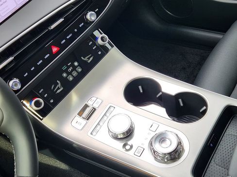 New 2026 Genesis GV70 2.5T Select AWD/4WD image 14