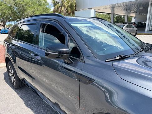 Used 2021 Kia Sorento EX w/ Panoramic Sunroof Package AWD/4WD image 14