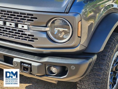 Used 2023 Ford Bronco Badlands image 12