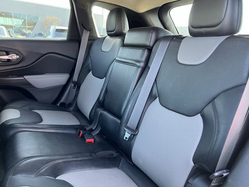 Used 2014 Jeep Cherokee Limited w/ Luxury Group image 34