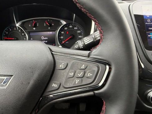 Used 2023 Chevrolet Equinox RS image 12