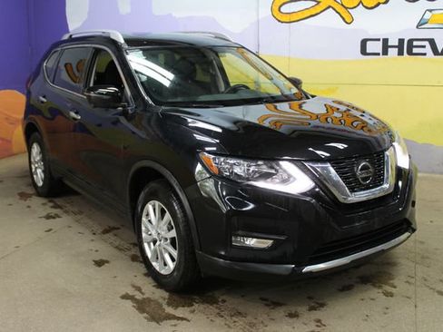 Used 2018 Nissan Rogue SV AWD/4WD image 3