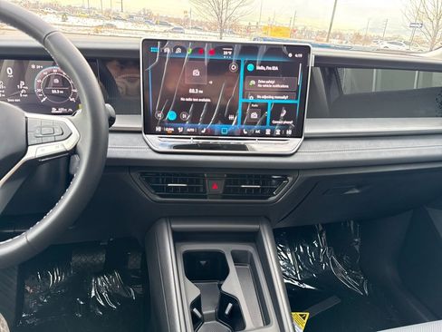 New 2026 Volkswagen Tiguan SE image 12