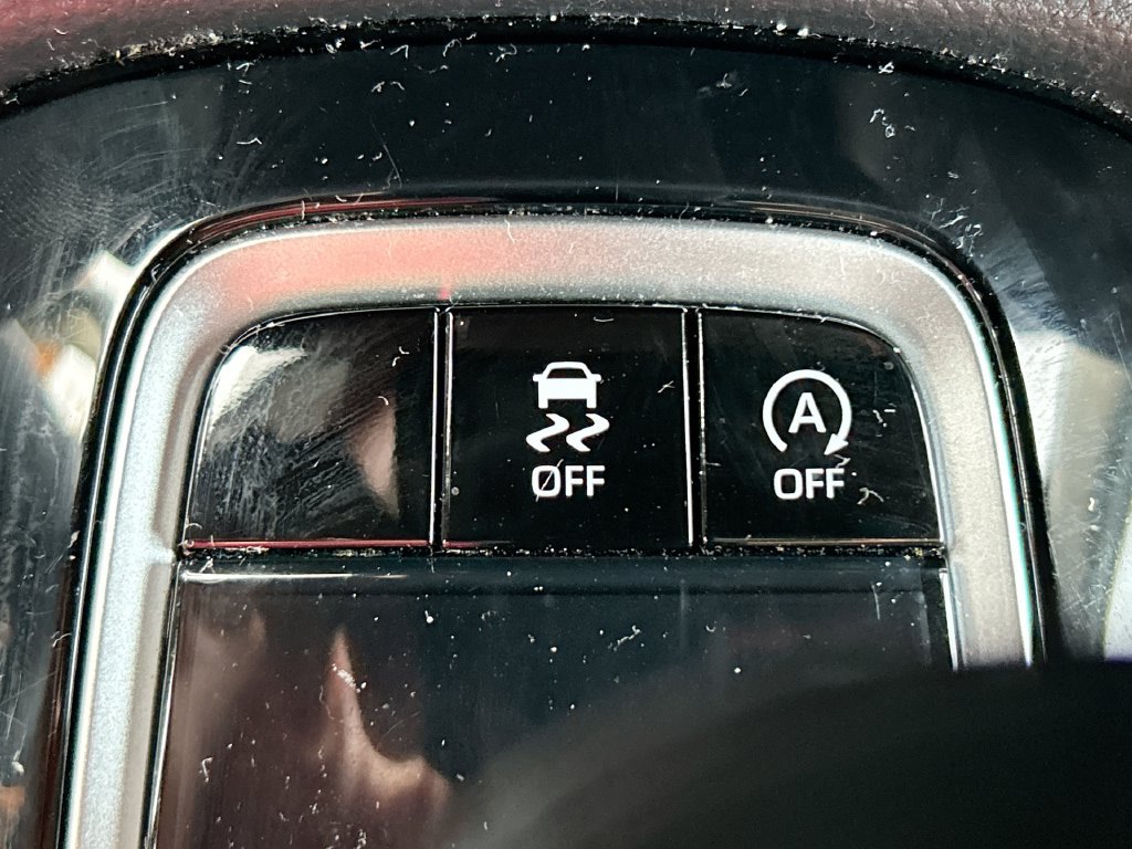 Used 2024 Toyota Corolla Cross LE FWD image 33