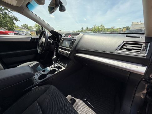 Used 2017 Subaru Outback 2.5i Premium AWD/4WD image 36