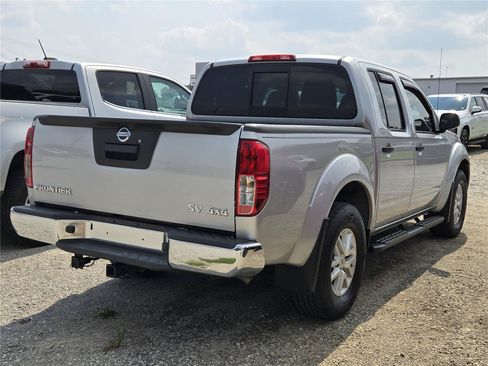 Used 2021 Nissan Frontier SV AWD/4WD image 4
