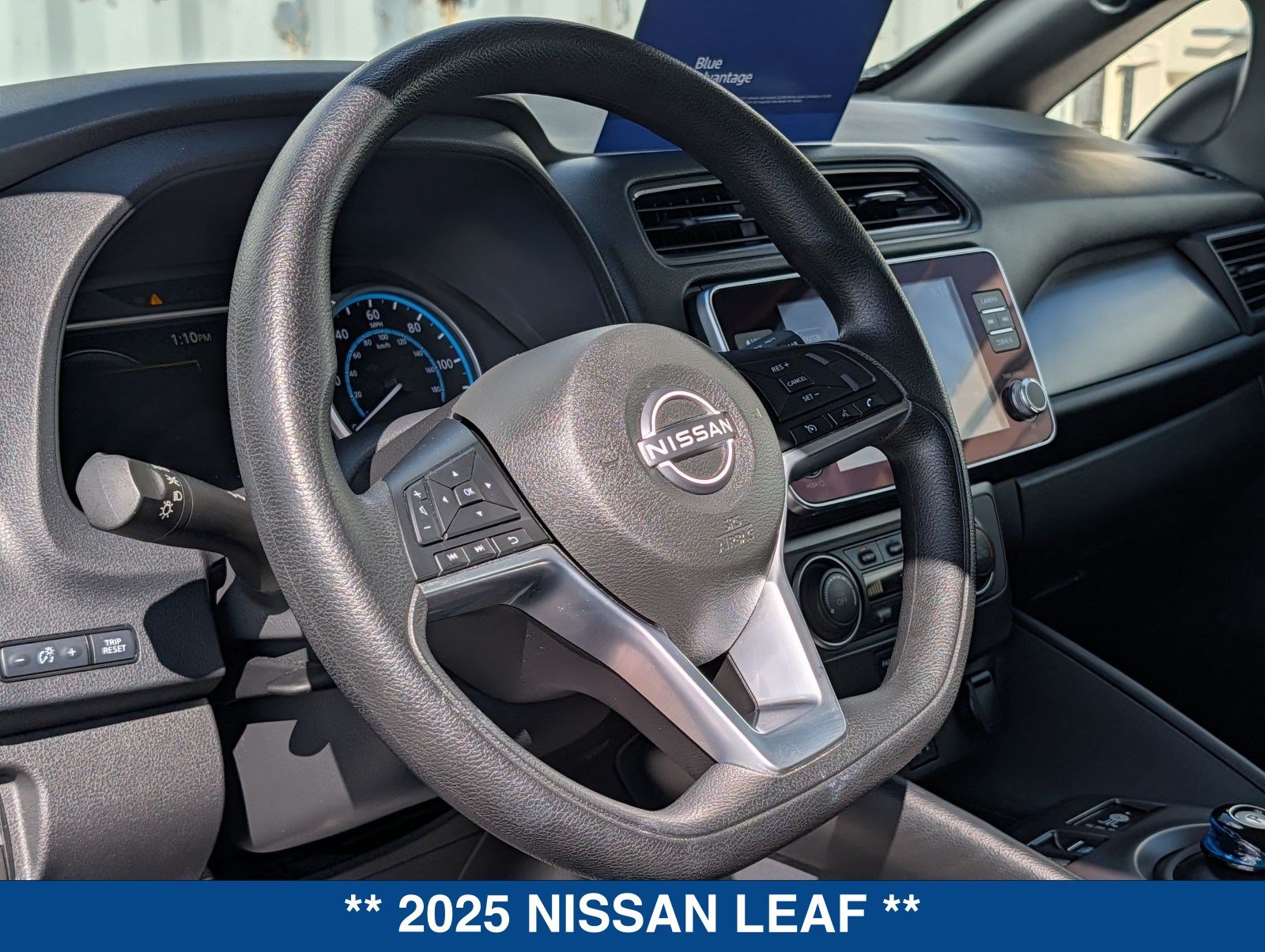 Used 2025 Nissan Leaf S FWD image 22