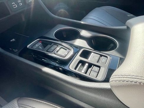 Used 2024 Honda Pilot Elite image 15