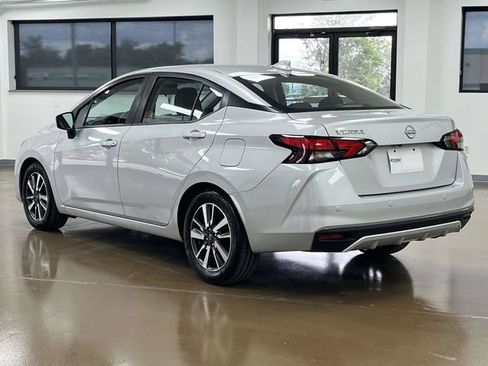 Used 2025 Nissan Versa SV FWD image 7