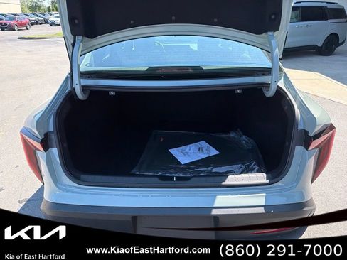 New 2026 Kia K4 FWD image 16