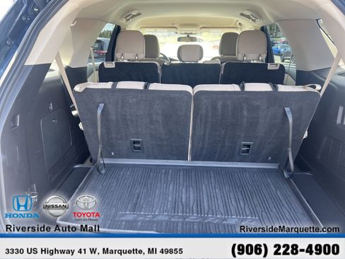 Used 2020 Ford Explorer XLT w/ Class III Trailer Tow Package AWD/4WD image 8