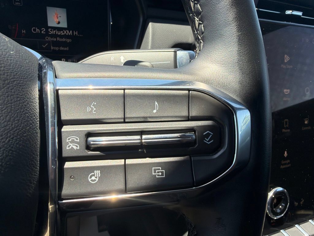 Used 2025 GMC Terrain Elevation AWD/4WD image 30