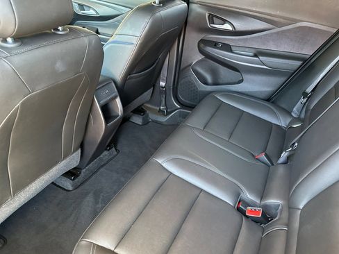 Certified 2025 Buick Envista Sport Touring FWD image 12