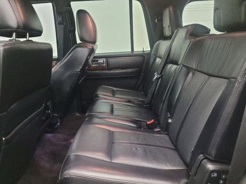 Used 2017 Lincoln Navigator Select RWD image 18