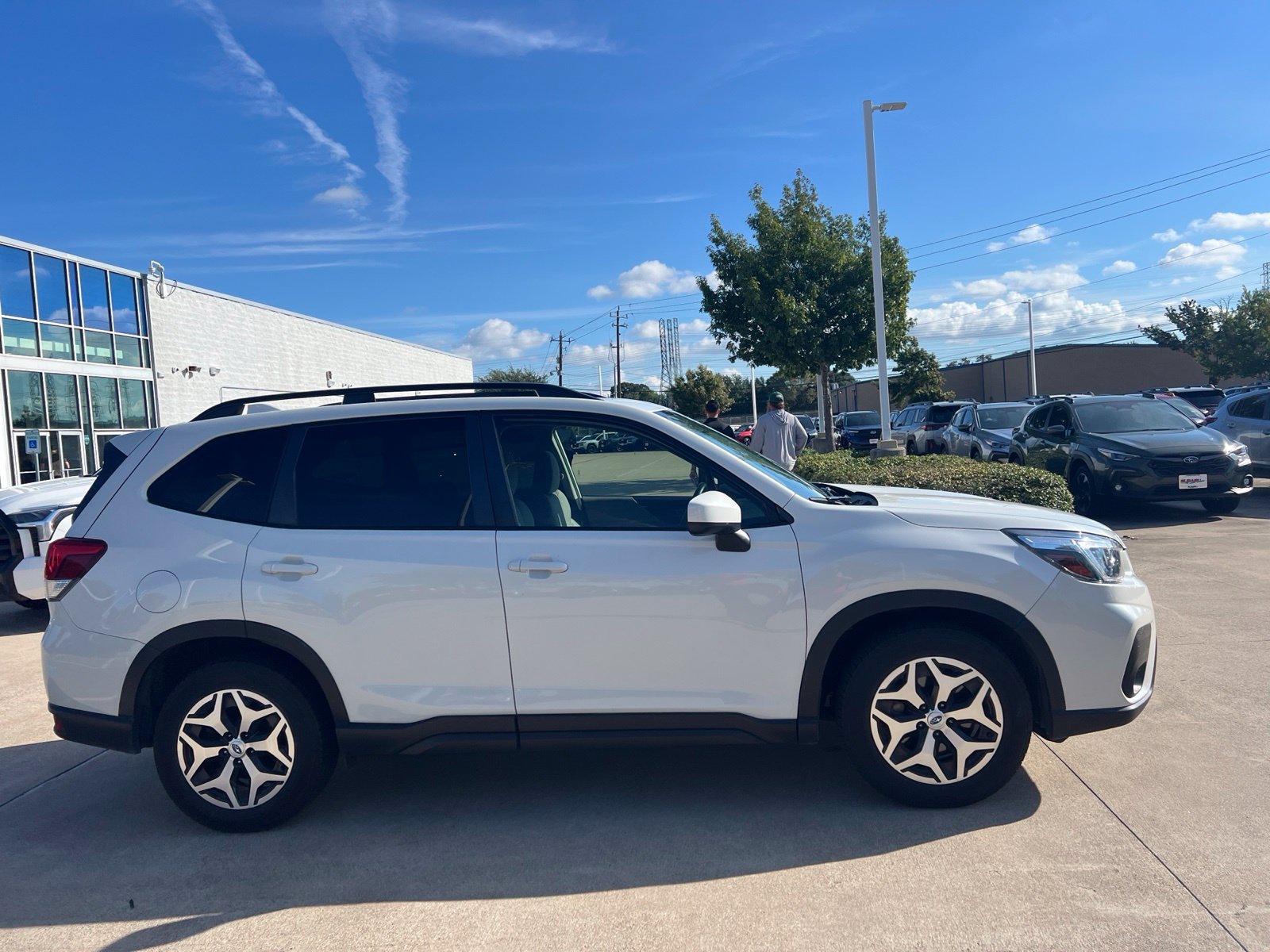 Used 2021 Subaru Forester Premium AWD/4WD image 3