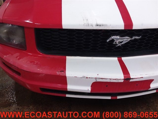 Used 2005 Ford Mustang Coupe RWD image 14