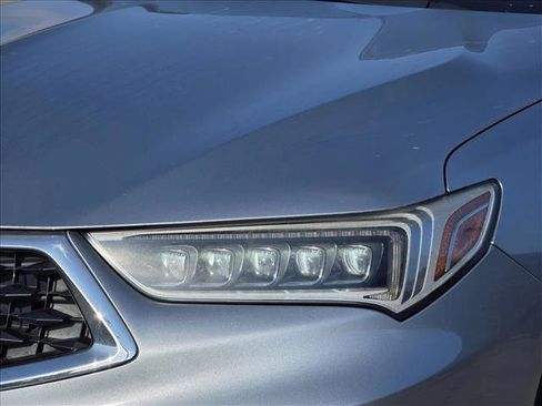 Used 2018 Acura TLX image 9